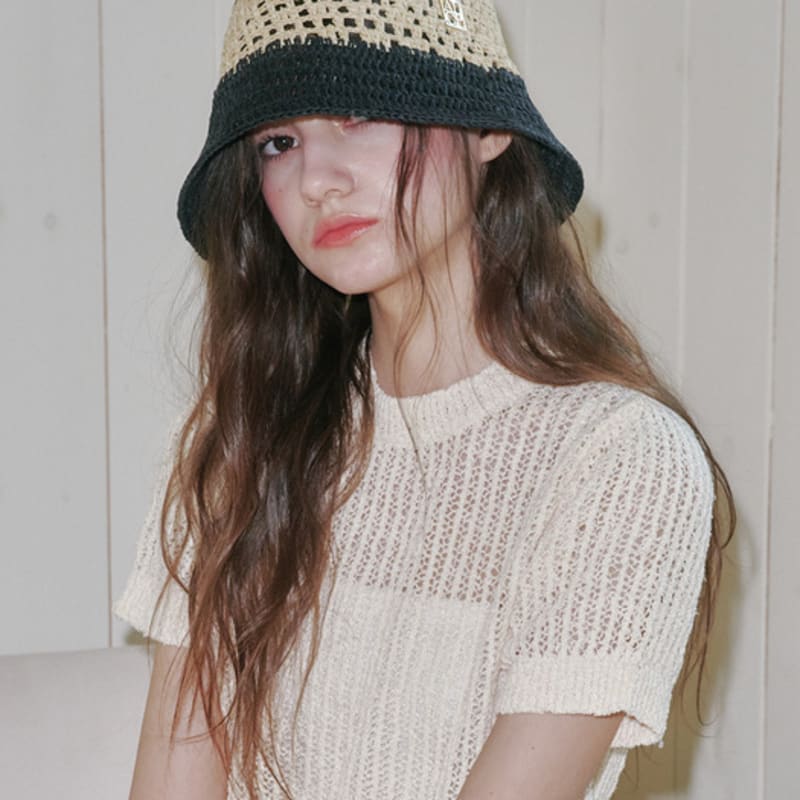 ALLINCOMPLETE Color Block Paper Crochet Hat (2 Colors)