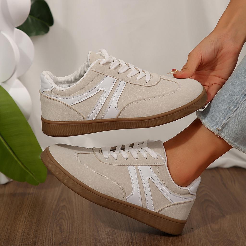 2026 New Retro Casual Platform Sneakers Round Toe Versatile Thick Sole Skate Shoes