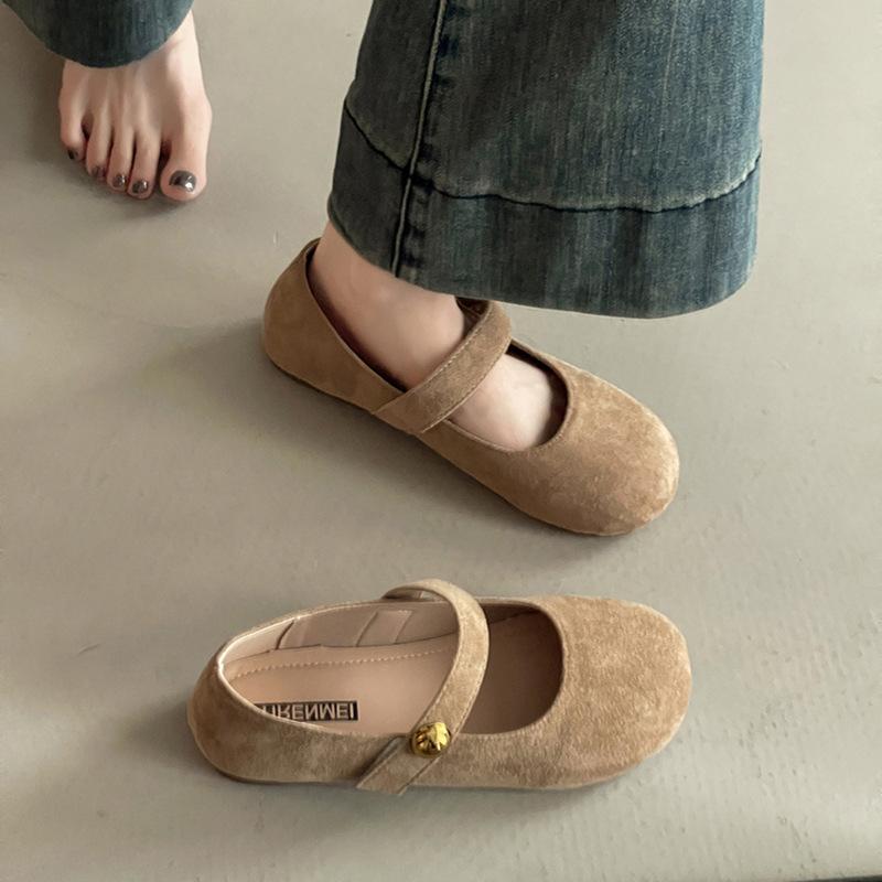 Retro versatile round head flat bottom shallow mouth single shoes women's 2025 autumn new temperament one word with skirt Mary Jane shoes