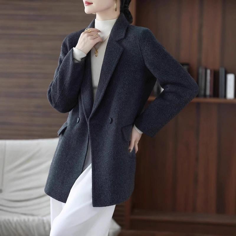 2025 Autumn/Winter Women's Double-Faced Wool Coat - Short, Loose, Petite Slimming Suit