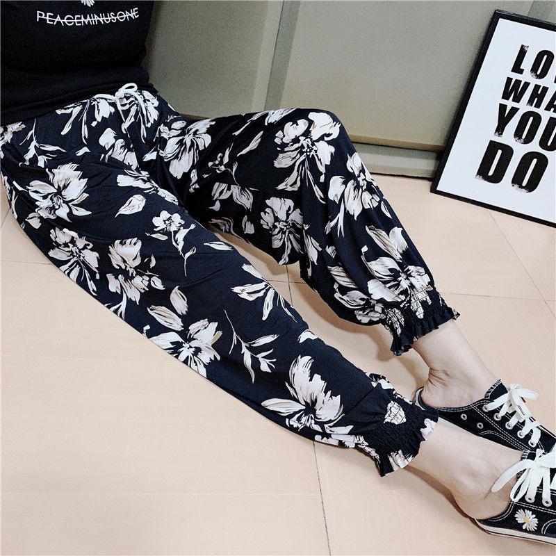 

2025 Summer Ice Silk Cuffed Lantern Pants: Loose, Thin, Printed Women s Cropped Pants One Size (80-140 jin)