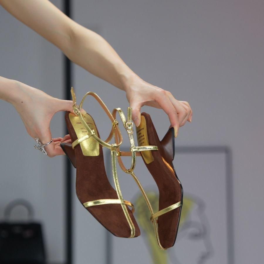 2025 summer new French temperament versatile square head cross with niche simple wedge heel high heel gold sandals women