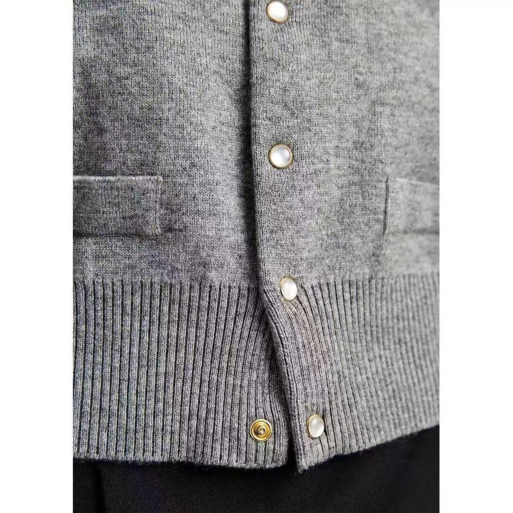 Autumn/Winter New Women's College Style Short Knit Cardigan - Loose Fit