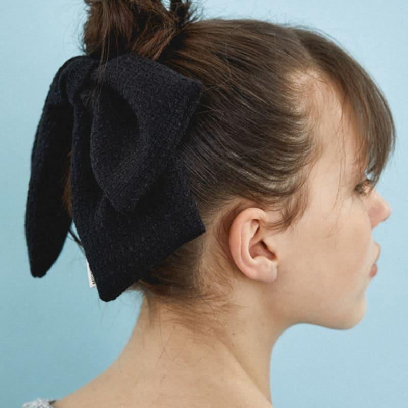 

MIDNIGHT MOMENT tweed ribbon pin - black black