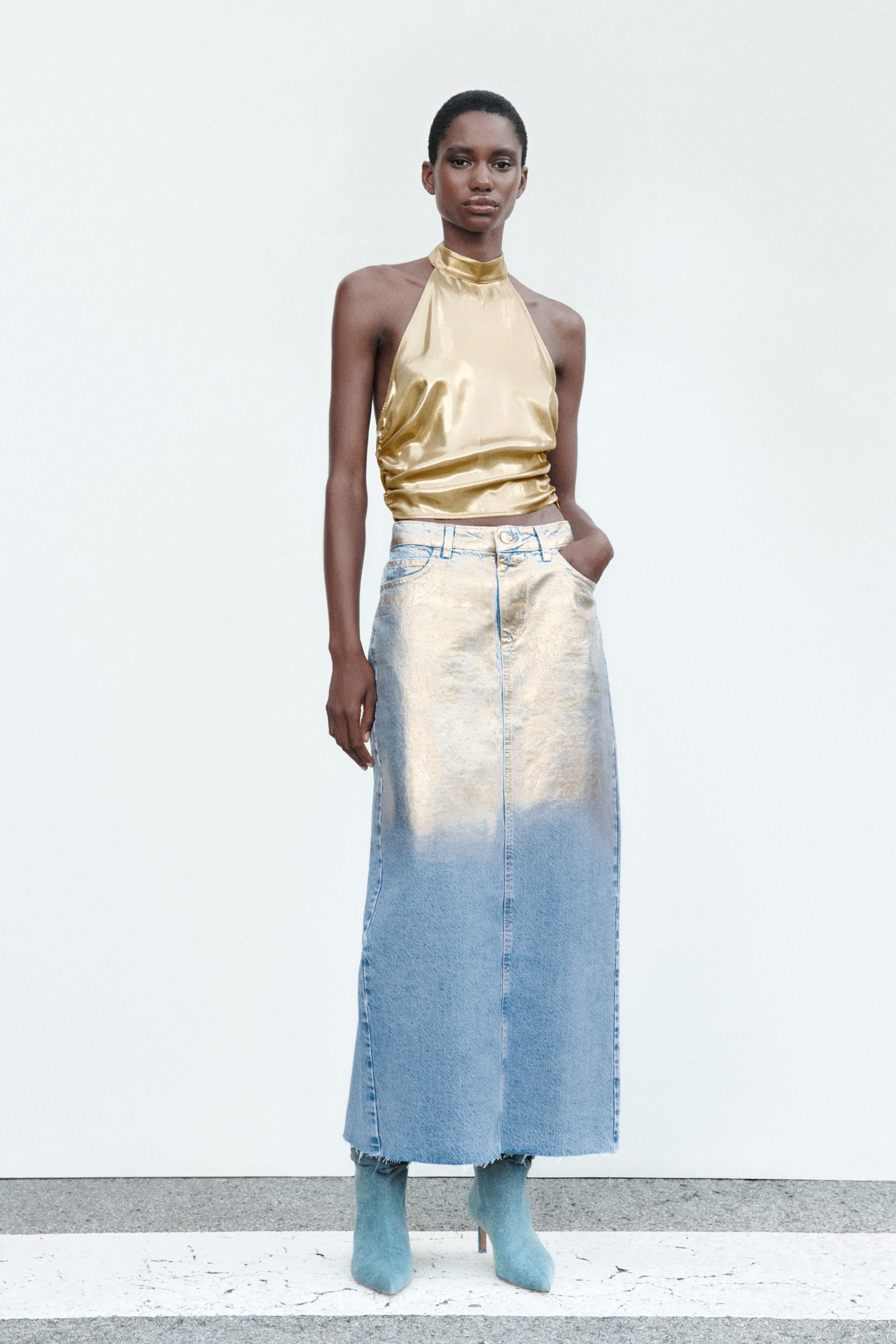 

ТОП С ВЫРЕЗОМ МЕТАЛЛИК