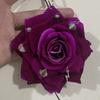Decorative Studded Keychain Rose Flower Pattern Metallic Accent Compact Lightweight Design For Keys Wallets Gift
