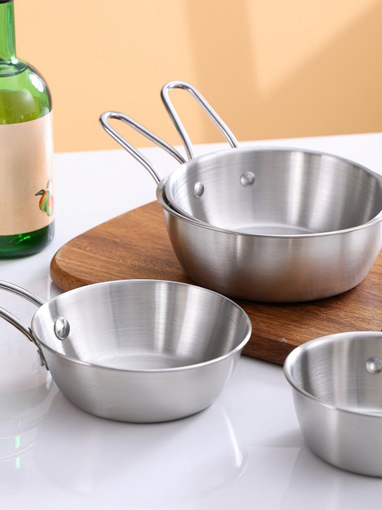 Verdickte Schüssel aus Edelstahl Sus304 mit Griff, Vintage & Schlichtes Design, Goldene Farbe, Mehrzweckschüssel für koreanisches Essen