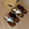 Fashion casual cover toe flat slippers women's summer wear 2025 new seaside vacation beach shoes Roman cool slippers