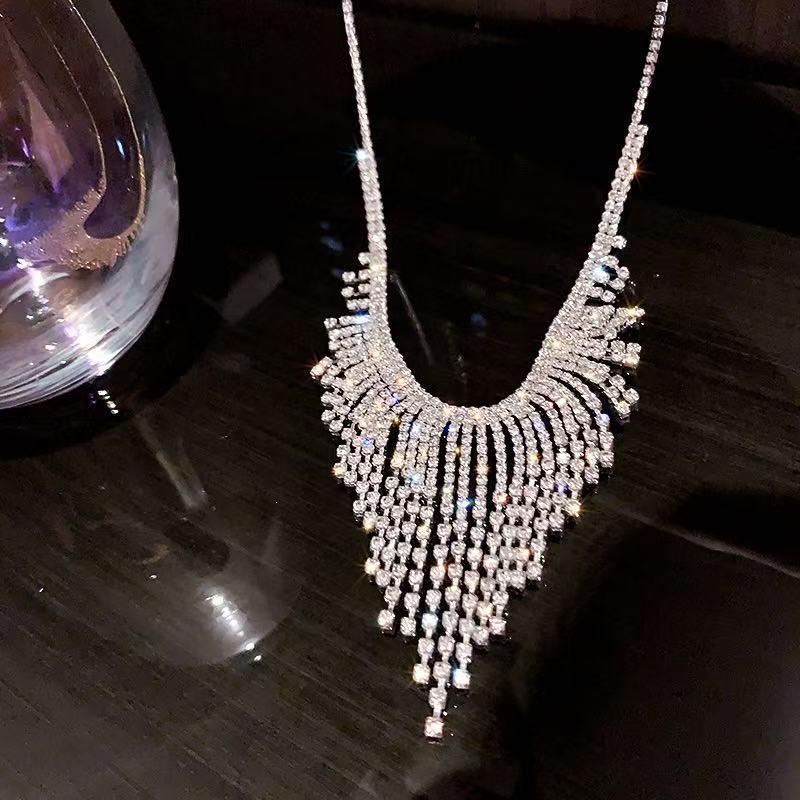 Trendy Rhinestone Tassel Choker: European & American Shiny Diamond Design for Women’s Bold Personality & Style
