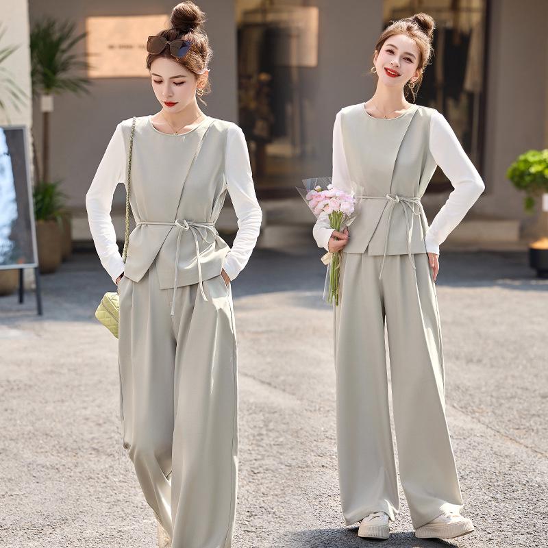 

2025 Весенний женский модный комплект с широкими брюками: Легкая рубашка, жилет и длинные брюки, ансамбль R5518 S (90-105 jin)