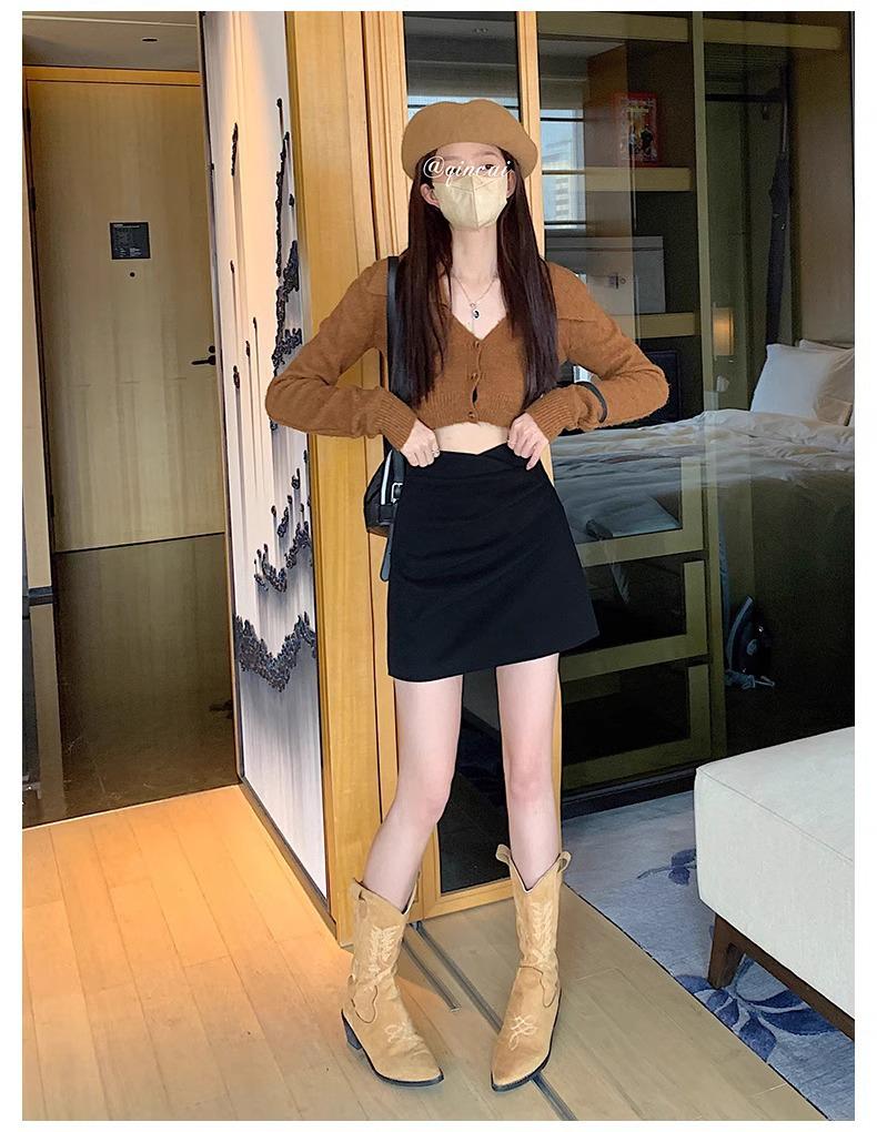 Spring 2024 Women's Pleated High-Waist A-Line Skirt: Warm, Fashionable, Short Design