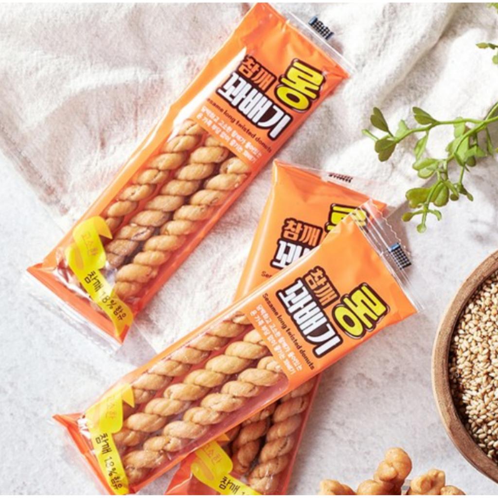 Traditional Korean Snacks Sesame Long Twisted Stick Donuts(Kkwabaegi)