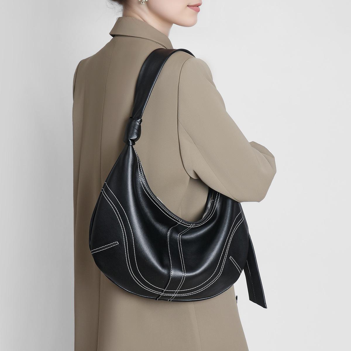 

Bag oblique bag women s new armpit bag Korean niche large-capacity shoulder bag commuter leather women s bag чорний