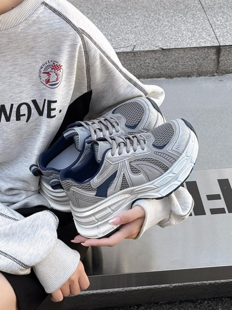 Atmungsaktive Plateau-Dad-Schuhe aus Leder-Mesh für Damen, Herbst 2025 neu, bequem und vielseitig, lässige Sportschuhe