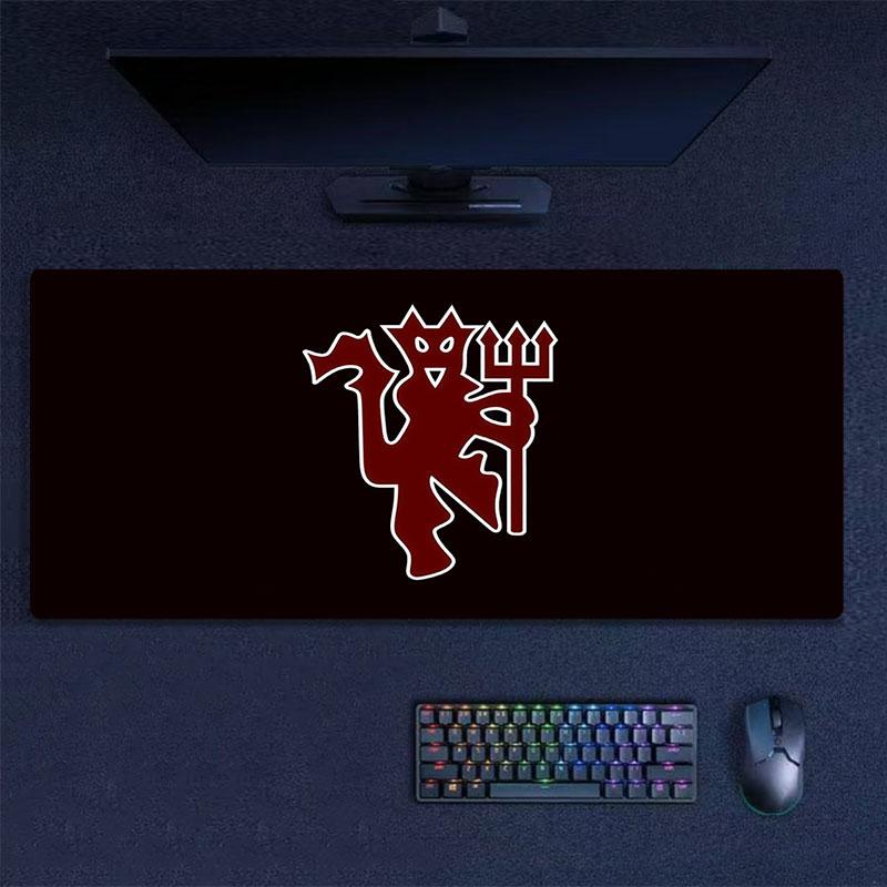 Man Utd Mouse Pad, Large Gaming Desk Mat, Non-slip XXL Mousepad for Laptop & Tablet, Mini PC Playmat with Stitched Edges