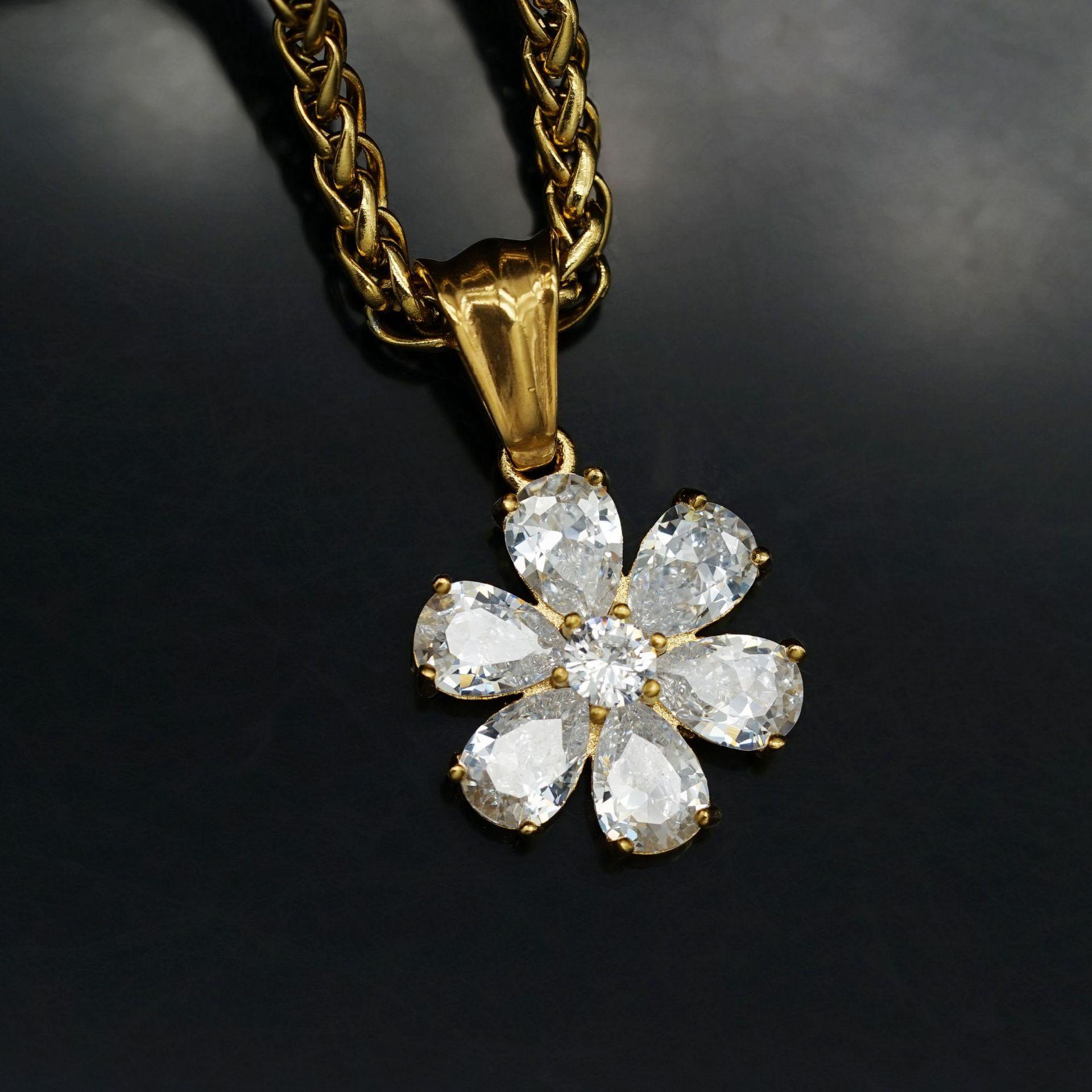 

Gold Silver Color Pendant Necklace AAA Zircon 316L Stainless Steel for Women Lucky Femme Choker Party Jewelry 60cm золотий