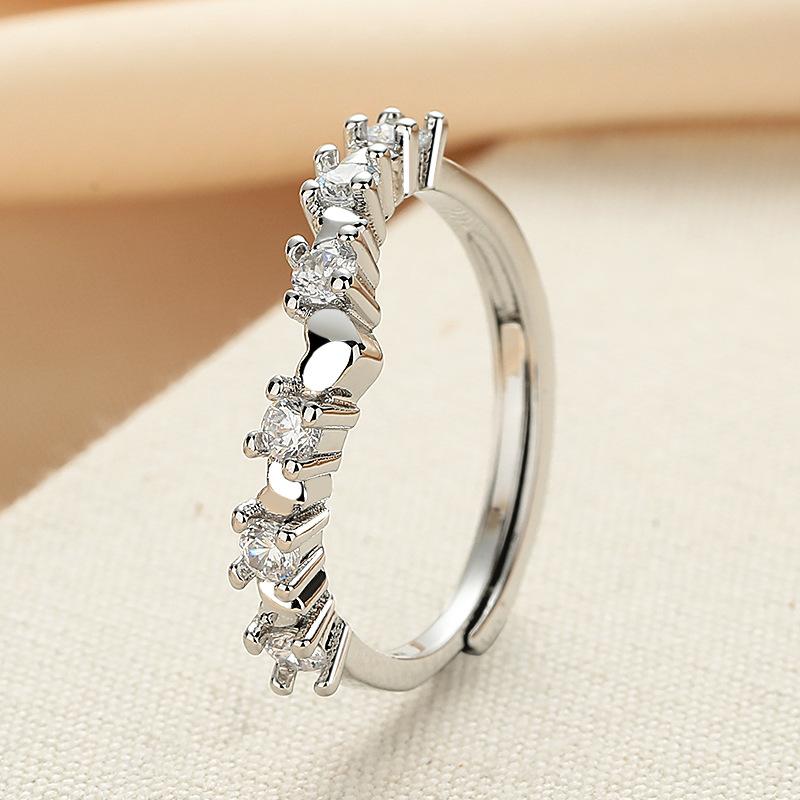 Simplicity Mori Small Fresh V -Shaped Love Ring Female Light Luxury Advanced Variety Creative Finger Ring