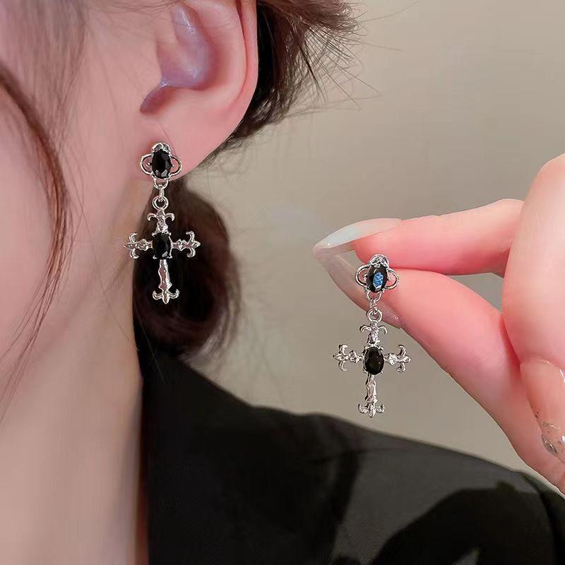Pendientes Colgantes de Cruz Gótica Taladro Negro Mujer Punk Joyería Halloween Creatividad Moda Preciosa Joyería Declaración Regalos para Niña
