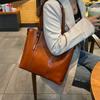 New Fashion Large Capacity Single Shoulder Crossbody Bag European and American Retro Oil Wax Pitot Bag
