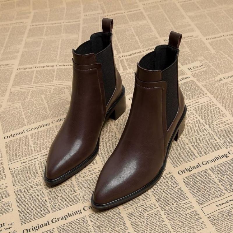 2026 New Women's Chelsea Boots for Autumn/Winter - Pointed Toe Ankle Boots, Leather Mid-Heel Pumps, French Retro Short Boots