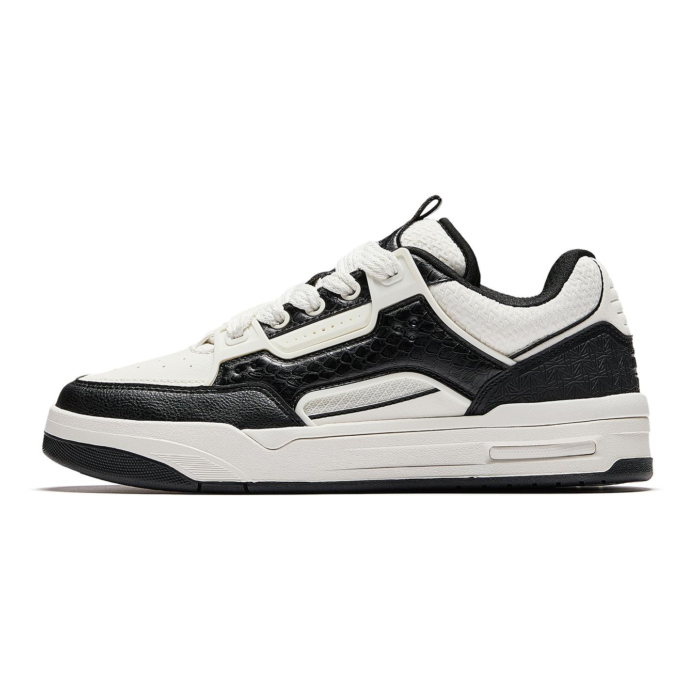 

Anta Low top Skateboard Shoes Women s Black White 122618043-6 37.5