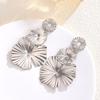 Pinkdudu Exaggerated 18k Gold Plated Trendy Flower Dangle Earrings Long Metal Flower Pendant Earrings Jewelry Accessory For Women PD1728