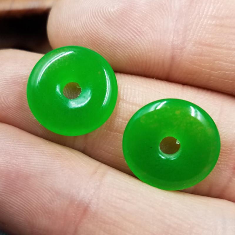 Taiwan Jade Quartzite Coin Buckle Pendant Necklace and Earring Set Approximately 15mm Diameter