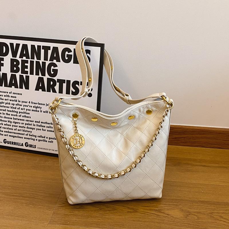 Fashion Versatile Rhombus Chain Handbag Women's 2025 Summer New Crossbody Bucket Bag