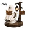 Decorazioni per il Raccolto Autunnale Statuetta Fantasma di Halloween Statua Vintage Accogliente per Leggere un Libro/Portare a Spasso il Cane con Lanterna Sculture Bizzarre Illumina
