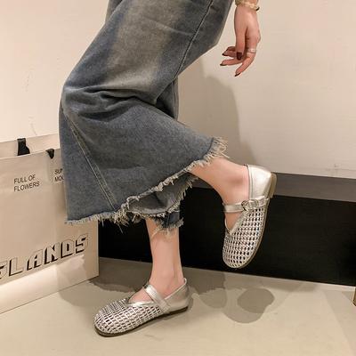 Wydrążone buty z siateczki sandały lato 2025 nowe płaskie dno miękkie i wygodne płytkie buty Mary Jane buty z dziurami