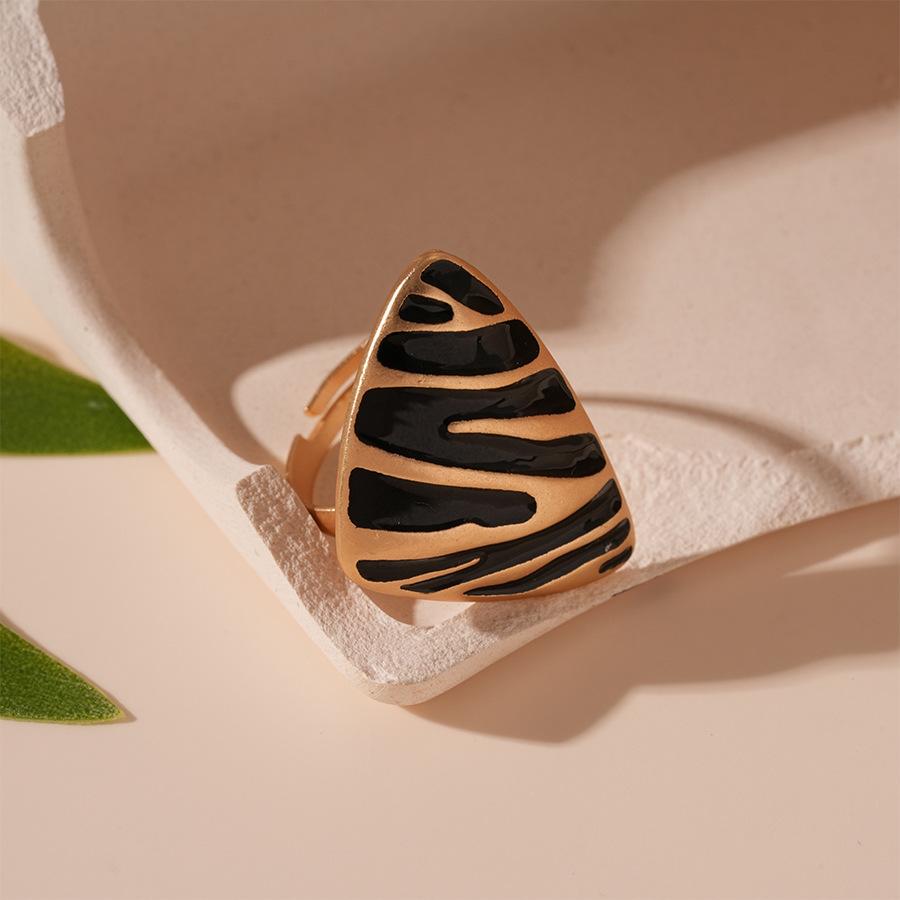 Oil dripping leopard print striped triangular open ring temperament index finger ring jewelry