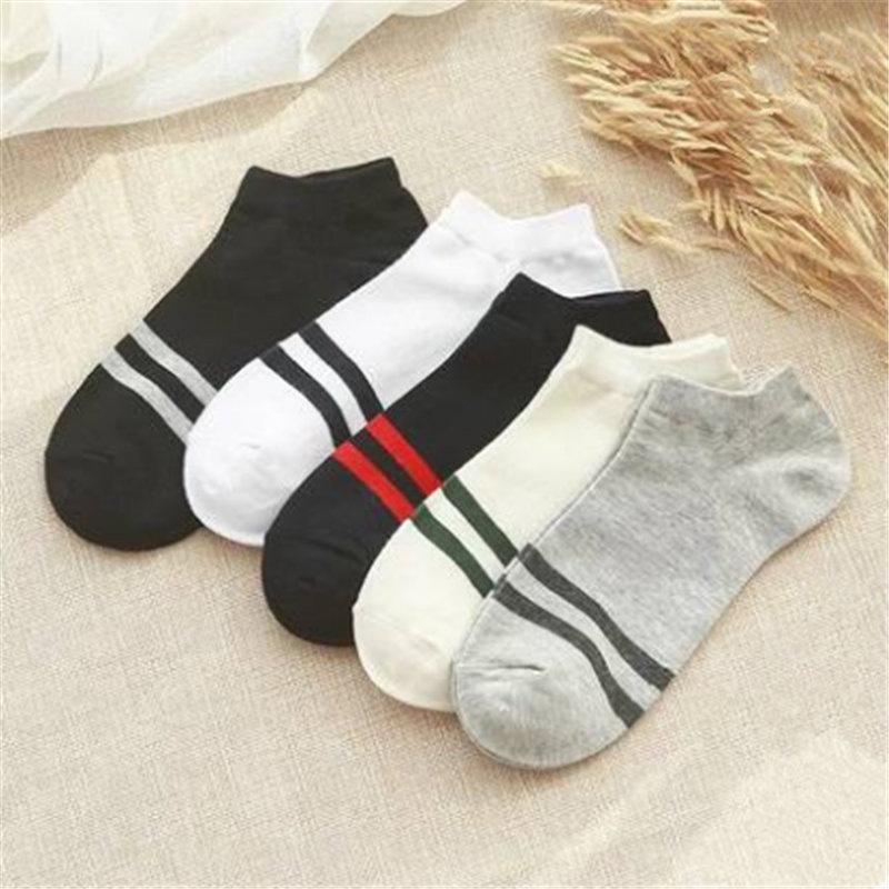 Premium Quality Men's Socks Wholesale For Football And Sports Enthusiasts