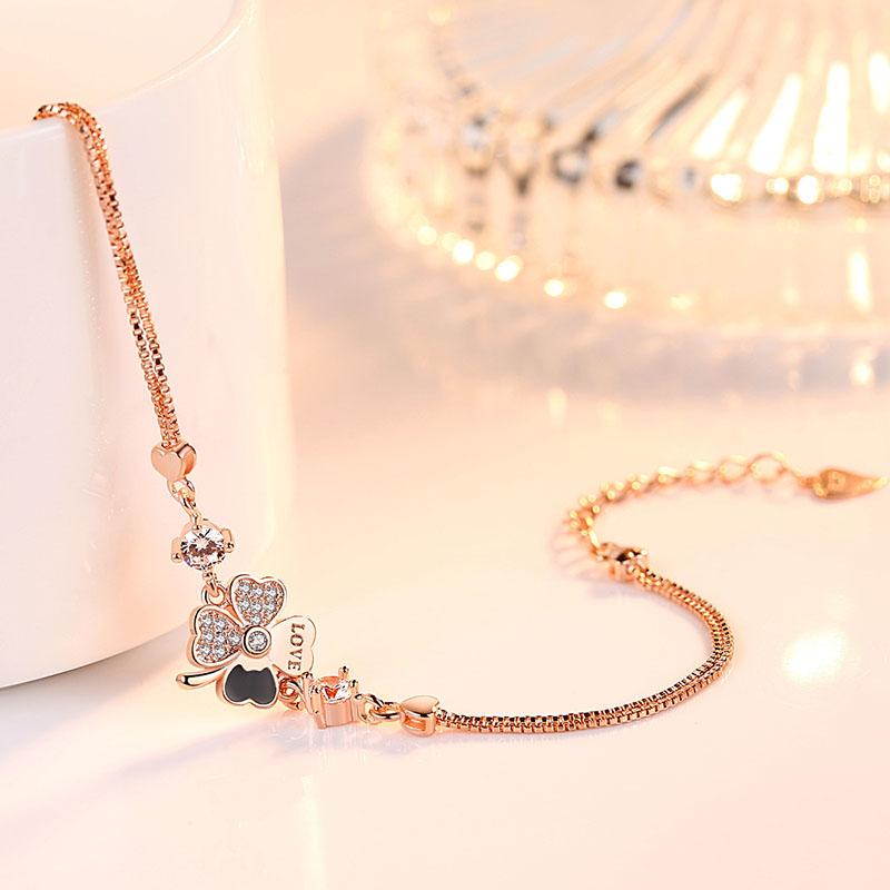 Fashion Ladies Zircon Four-Leaf Clover Bracelet for Ladies