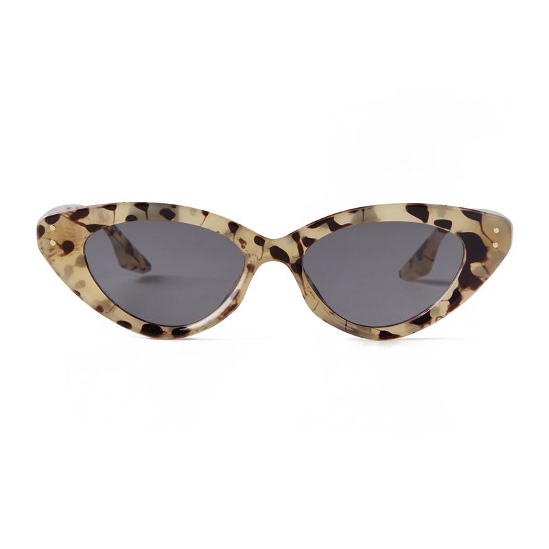 New Fashion Cat Eye Sunglasses Female Retro Shades Colorful Rivet Street Shooting Eyeglasses Uv400 Sun Glasses For Women