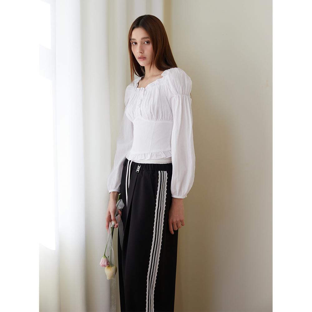 Egoiseuteu [Blue Label] Square Neck Ruffle Voluminous Long Sleeve Blouse Es2Obl02