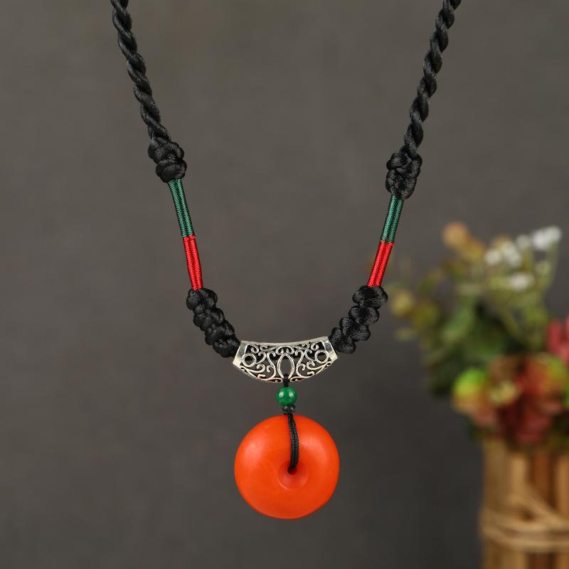 Imitation old beeswax necklace, safety buckle pendant, collarbone chain, women's retro long sweater chain pendant, men's accessories.