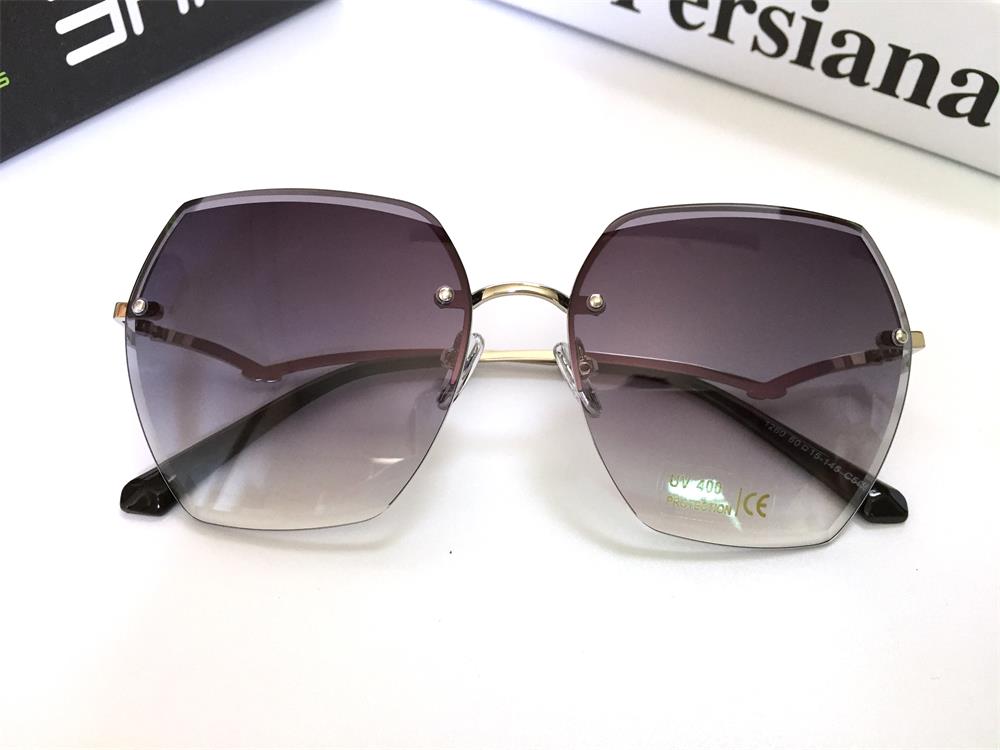 

New Style Oversized Brown Sun Glasses Fashion Style Square Shades For Women s Big Glasses Frame Vintage Style Retro Style Gradient Sun Glasses Female