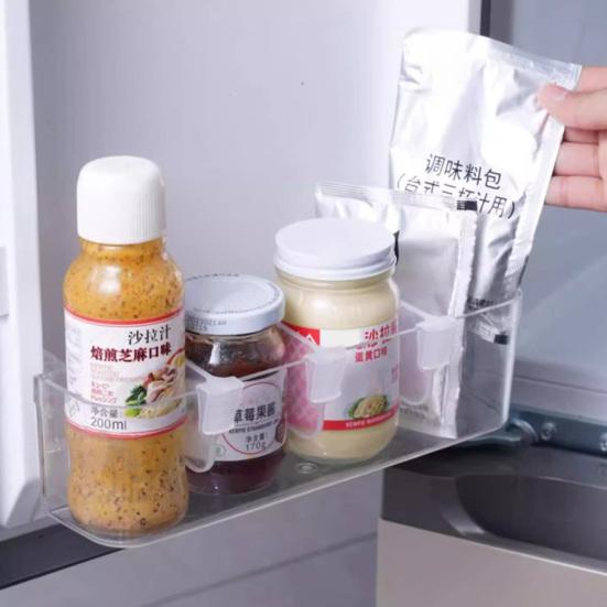 Přihrádka do dveří lednice Průhledný design Snadná instalace zacvaknutím PP plast Nastavitelná přepážka Flexibilní organizér úložiště