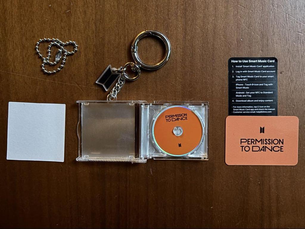 [USED] FESTA 2025 PERMISSION TO DANCE Keychain
