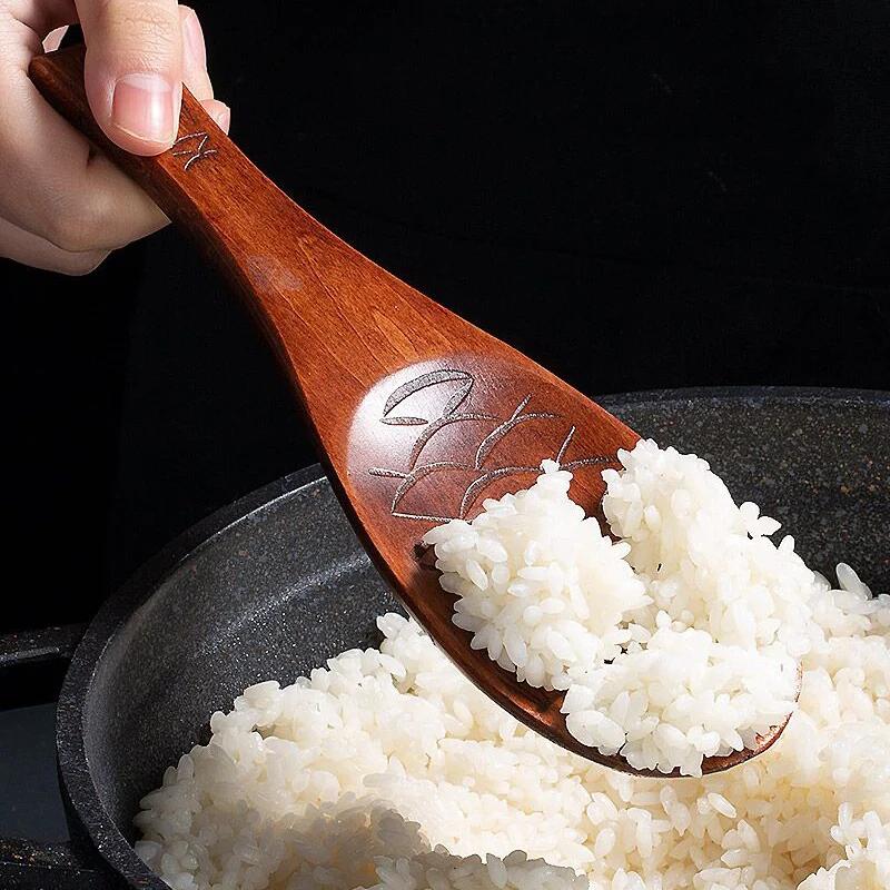2 ks Dřevěná lžíce na rýži Kuchyňská lžíce Naběračka Špachtle na rýži Roztomilý tvar ryby Naběračka na rýži Dřevěná lžíce na vaření Kuchyňské náčiní Nástroje