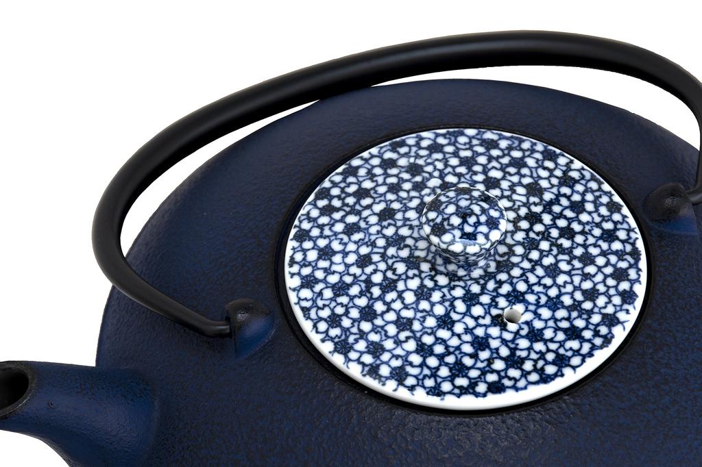 Gusseisen-Teekessel mit Kirschblüten gefärbt T0101 3522-044