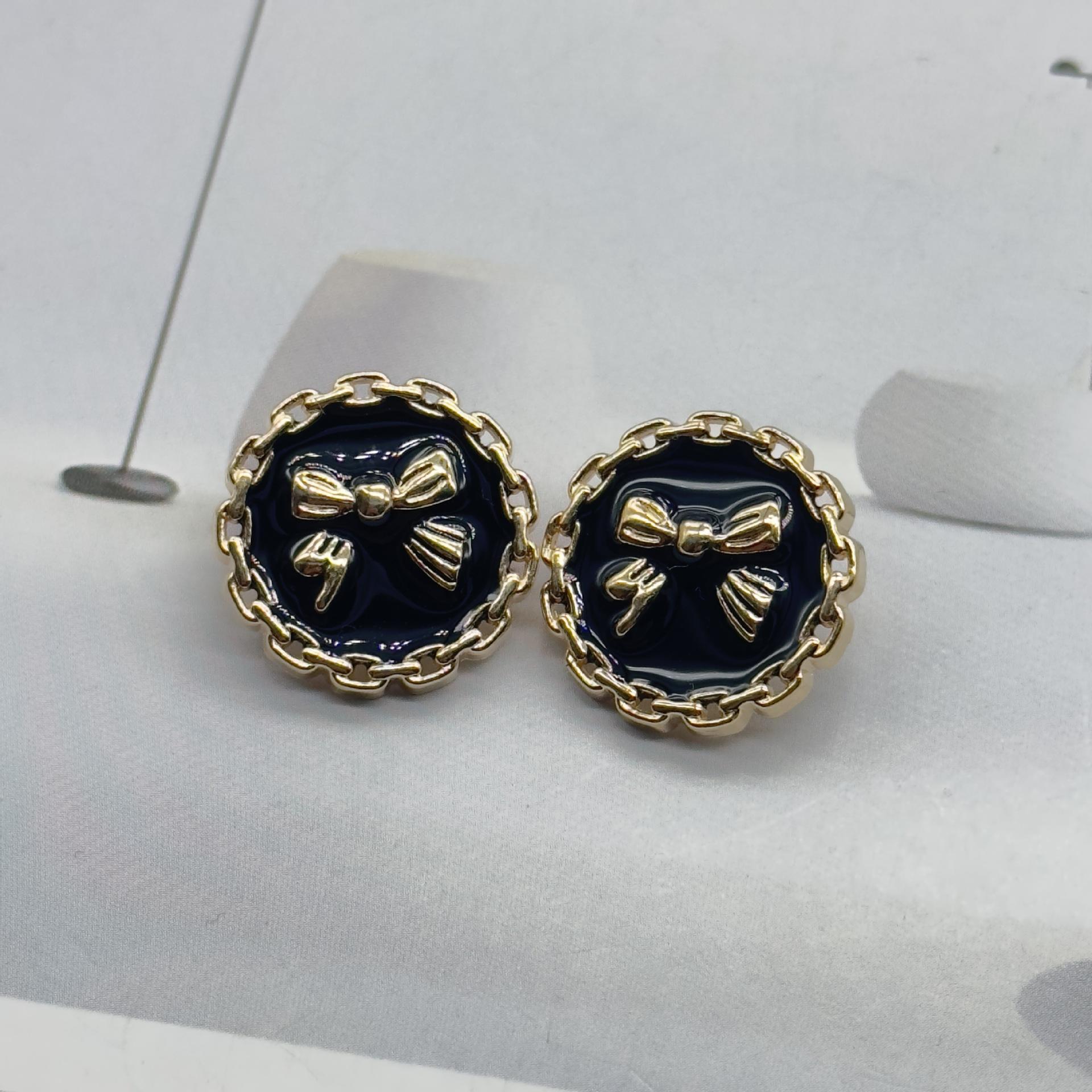 

Новая мода, металл, современный бант, масло, небольшой аромат, пальто, ретро ветровка, рубашка на пуговицах, декоративная пуговица, сшитая вручную 24L=15.0 MM