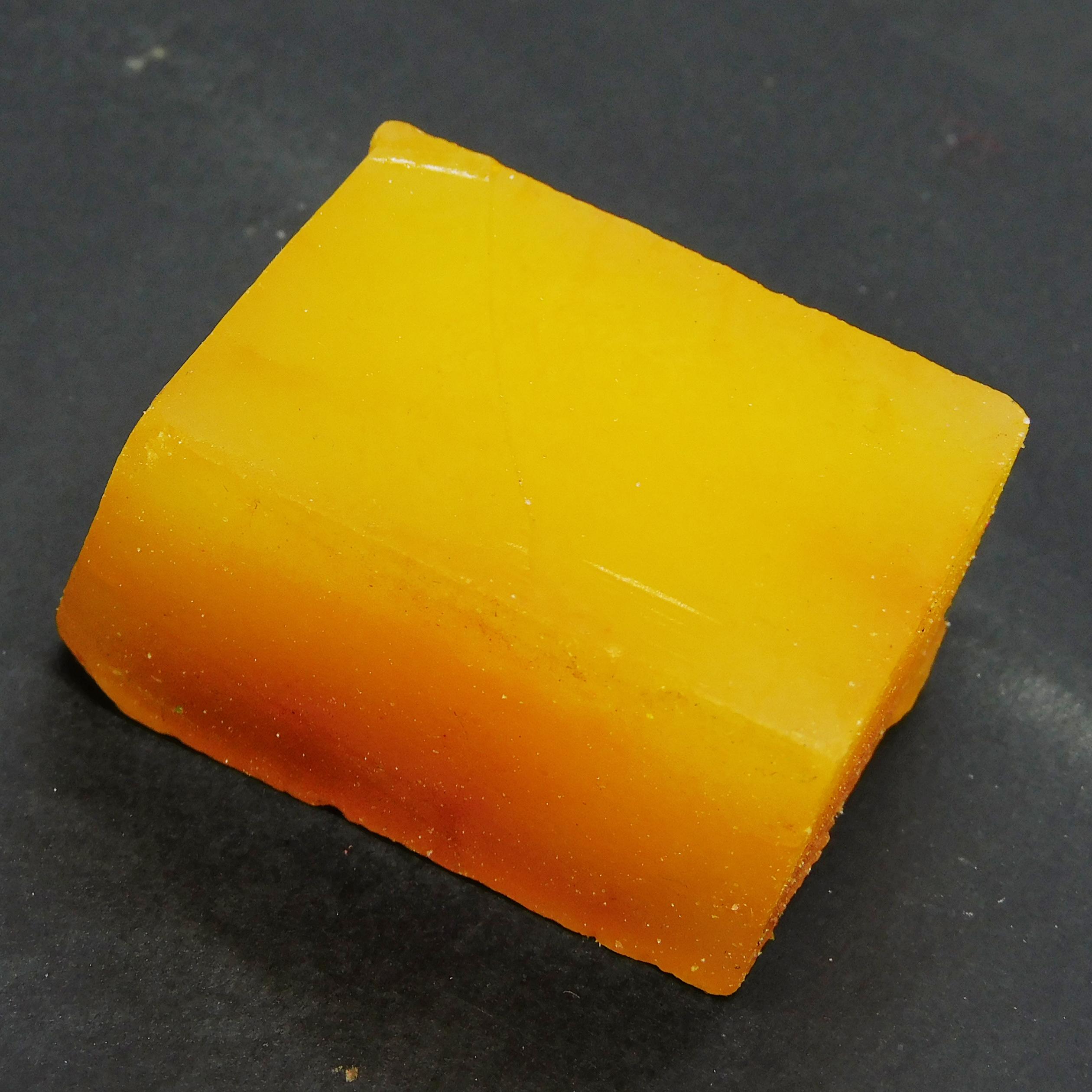 

Natural Yellow Sapphire 37ct Uncut Rough Certified Loose Gemstone 37 mm approx жовтий