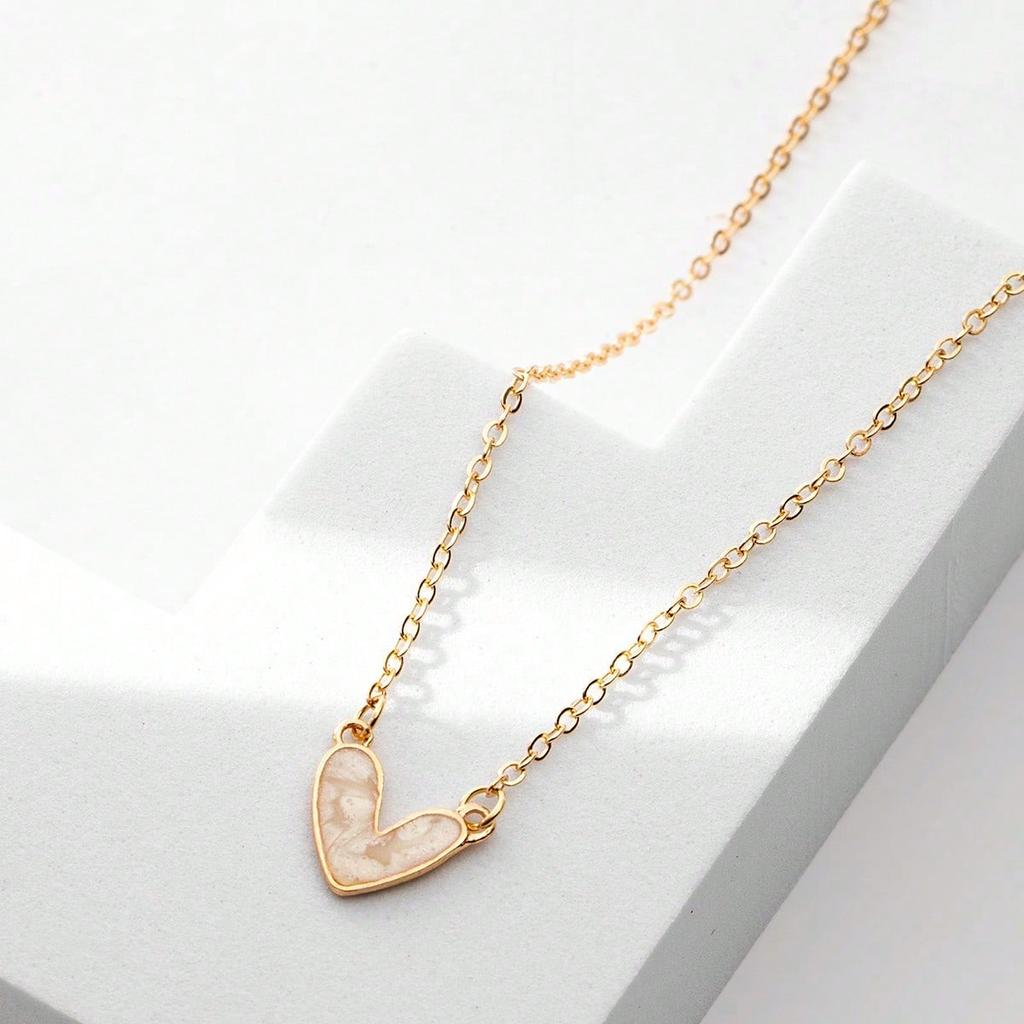 1pc Asymmetrical Golden Heart Pendant Necklace, Fashionable Delicate Minimalist Clavicle Chain, Versatile Design