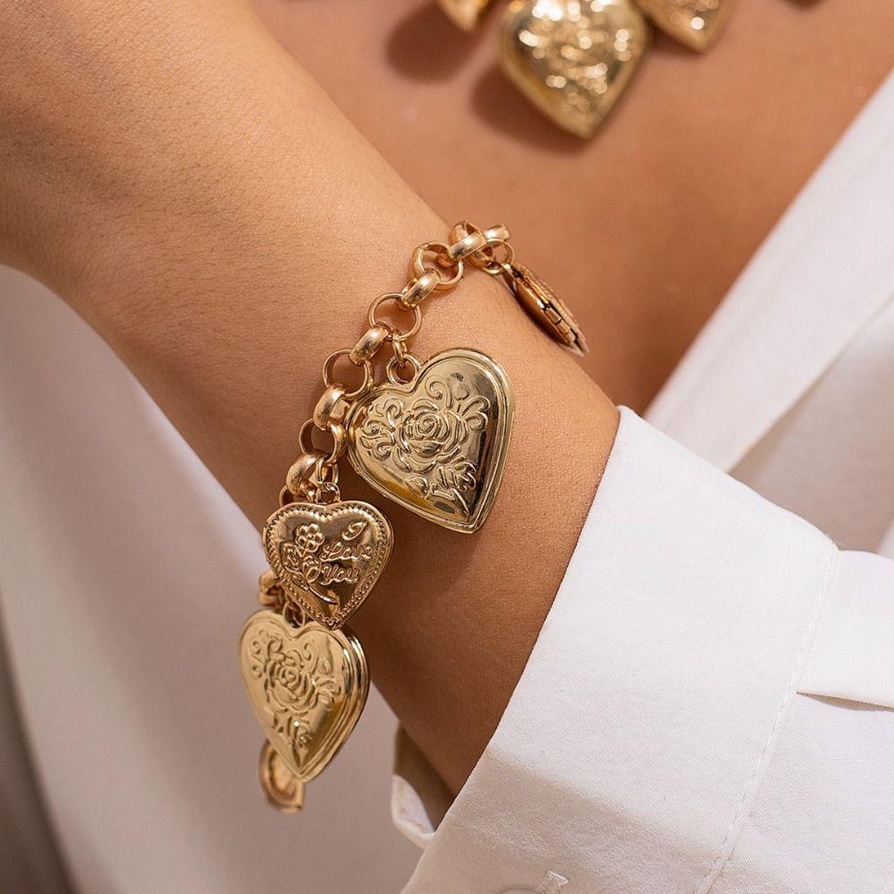 Stereoscopic Metal Heart Bracelet Exaggerate Vintage Jewelry Fashion Heart Pendant Necklace  Women