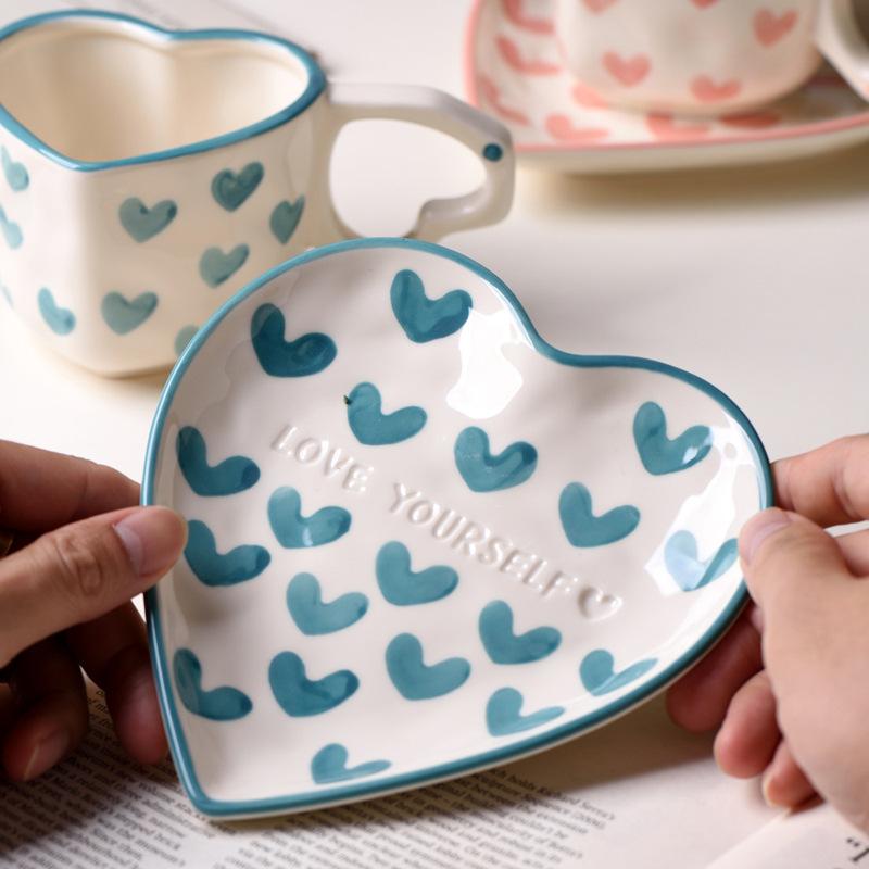 Hand Painted Love Mug Creative Heart Shaped Handle Water Cup Cute Ceramic Milk Coffee Cup