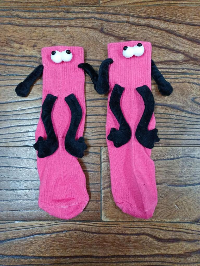 Cute funny lady tube socks magnet magnet fashion couple hand socks