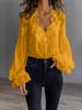 Damen Bluse mit muschelförmigem V-Ausschnitt, floraler Spitze, eingesetzten Puffärmeln, langen Ärmeln und Rüschenbündchen