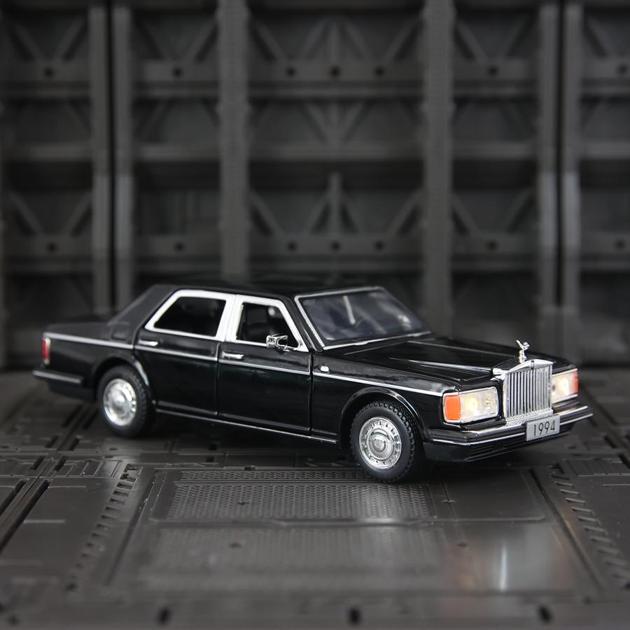 1:32 Simulation Rolls Royce Silver Spike Alloy Car Model Pendant, Doors and Engine Lid, Trunk Can Open, Sound and Light