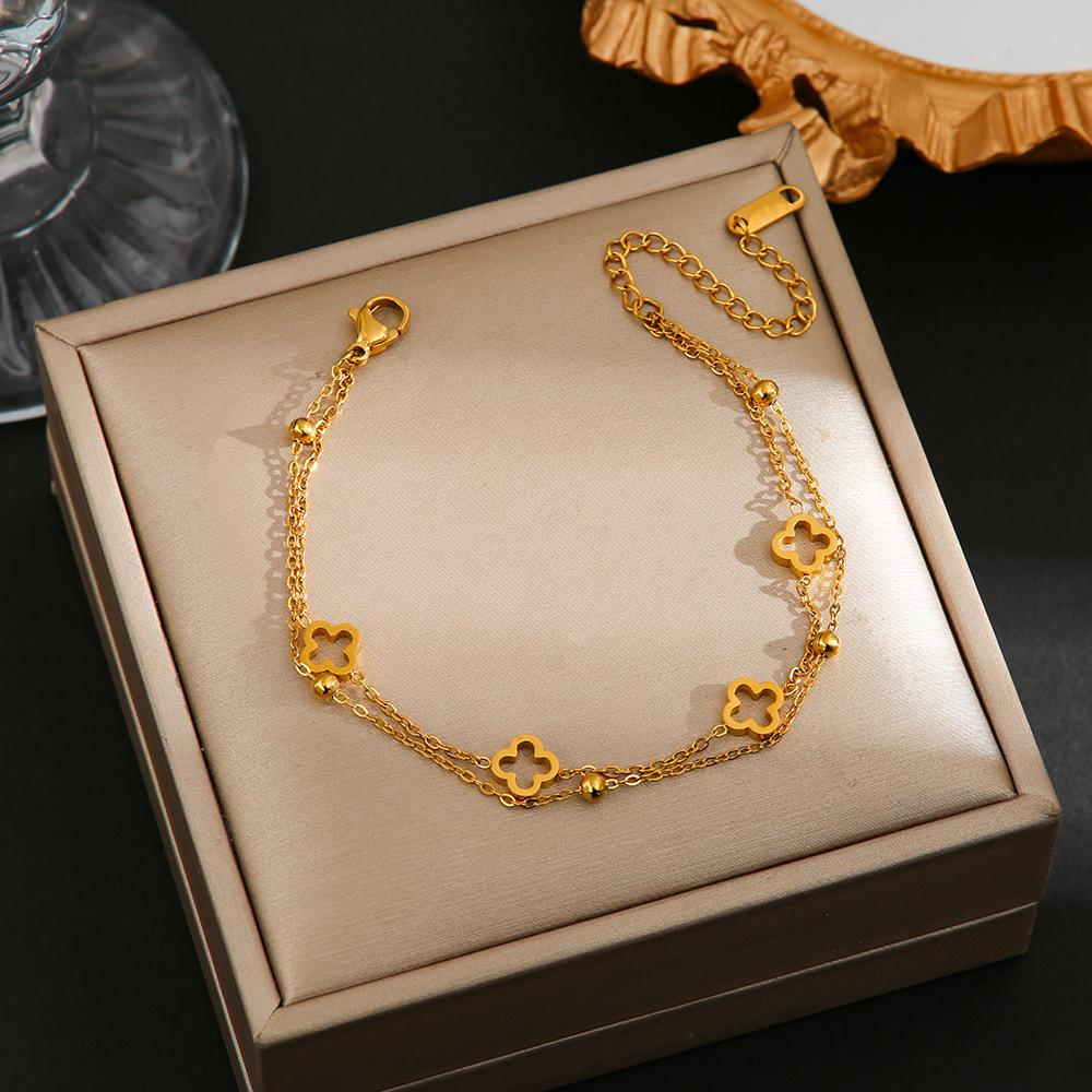 Colorfast Korean-Japanese Titanium Steel Women's Bracelet - Versatile, Fashionable Hand Jewelry.
